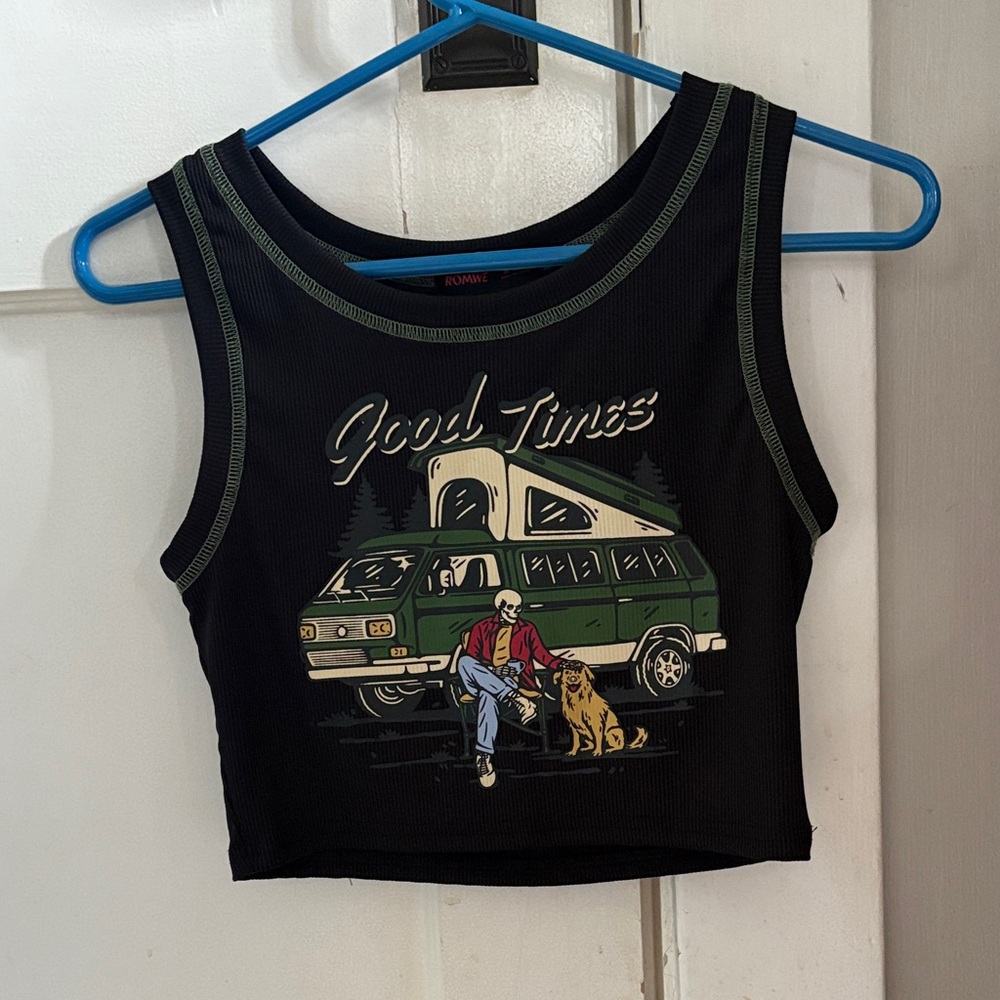 Black Graphic Crop Tank Top